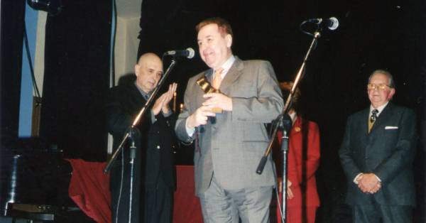 Enrique Mrak Premio ALAS 2003