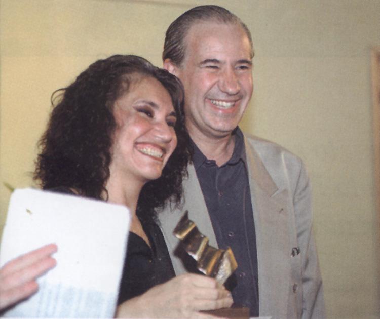 Premio Alas 2002 a la cineasta Beatriz Flores Silva