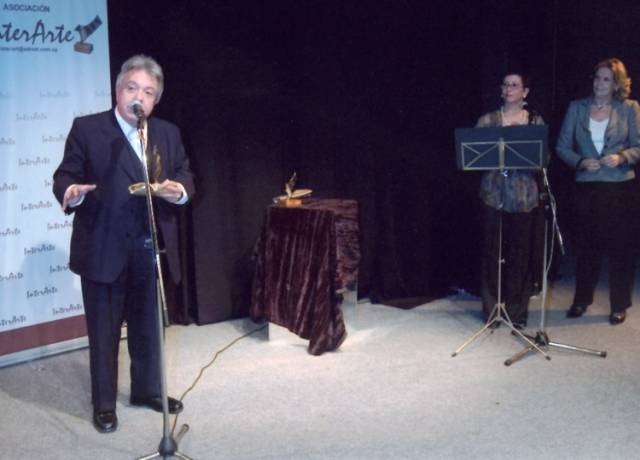 Julio Frade premio Alas 2009